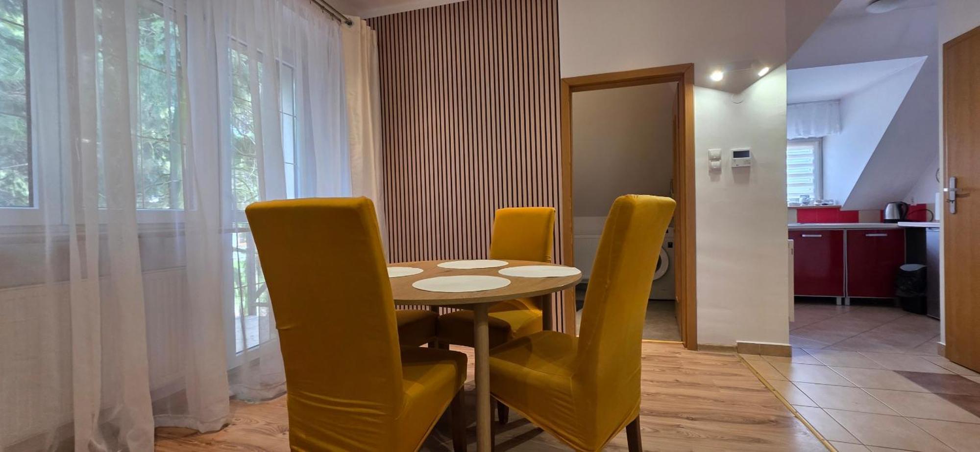 Ferienwohnung Cudowny Zakatek Z Ogrodem I Basenem Bukwica  Exterior foto